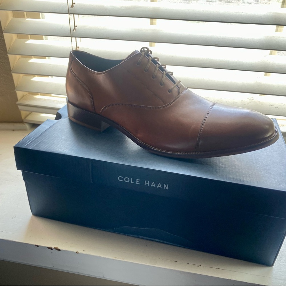 COLE HAAN OXFORDS